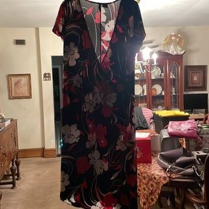 ND New Directions Size 1X Floral Angled Dress